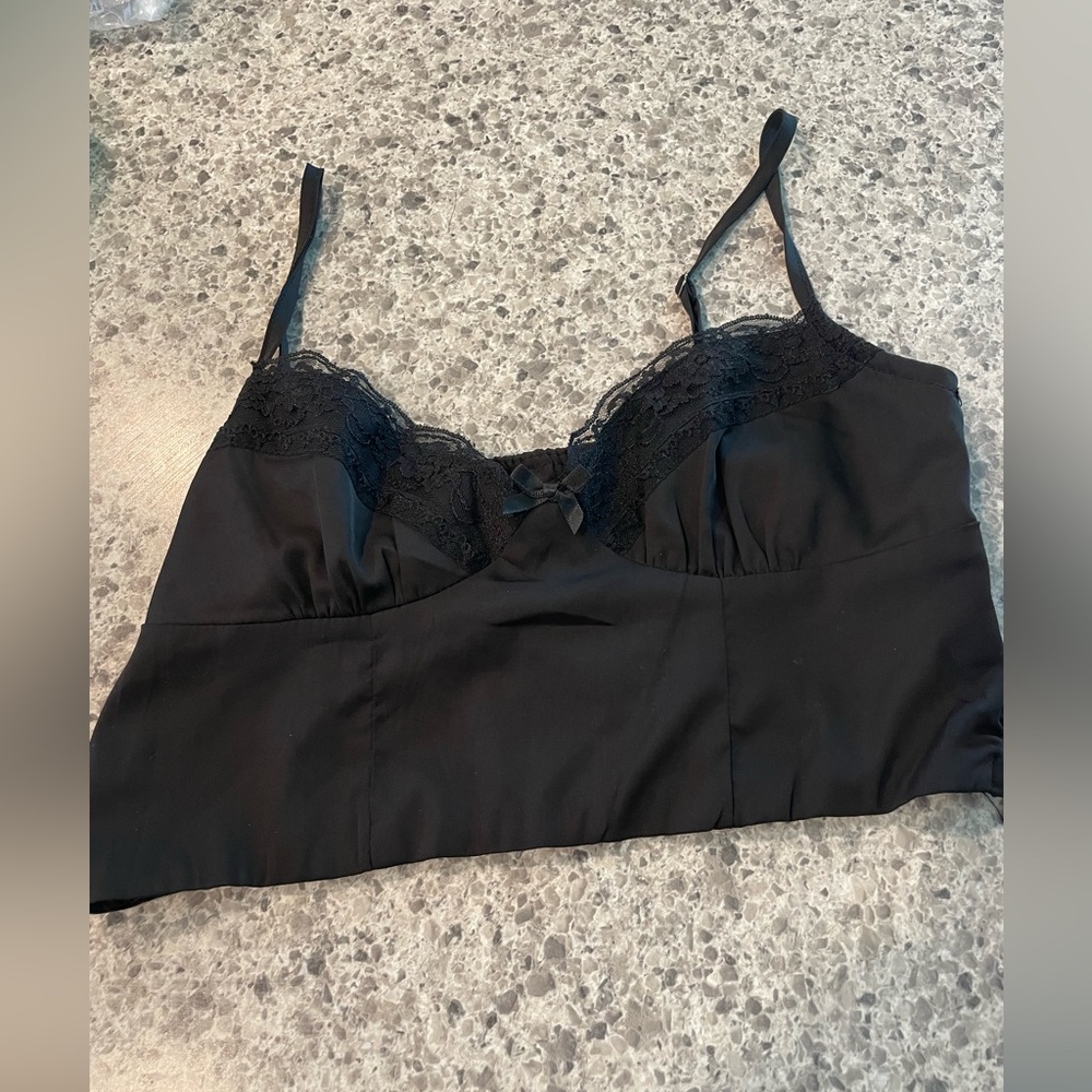 Princess polly Black Camisole Bralette style Blouse with lace trim bow accent 6